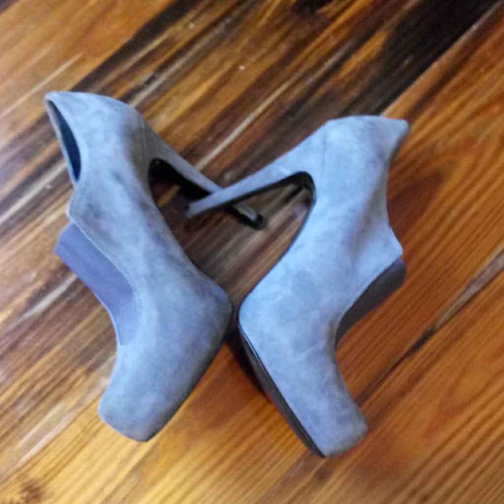 SUEDE HEELS